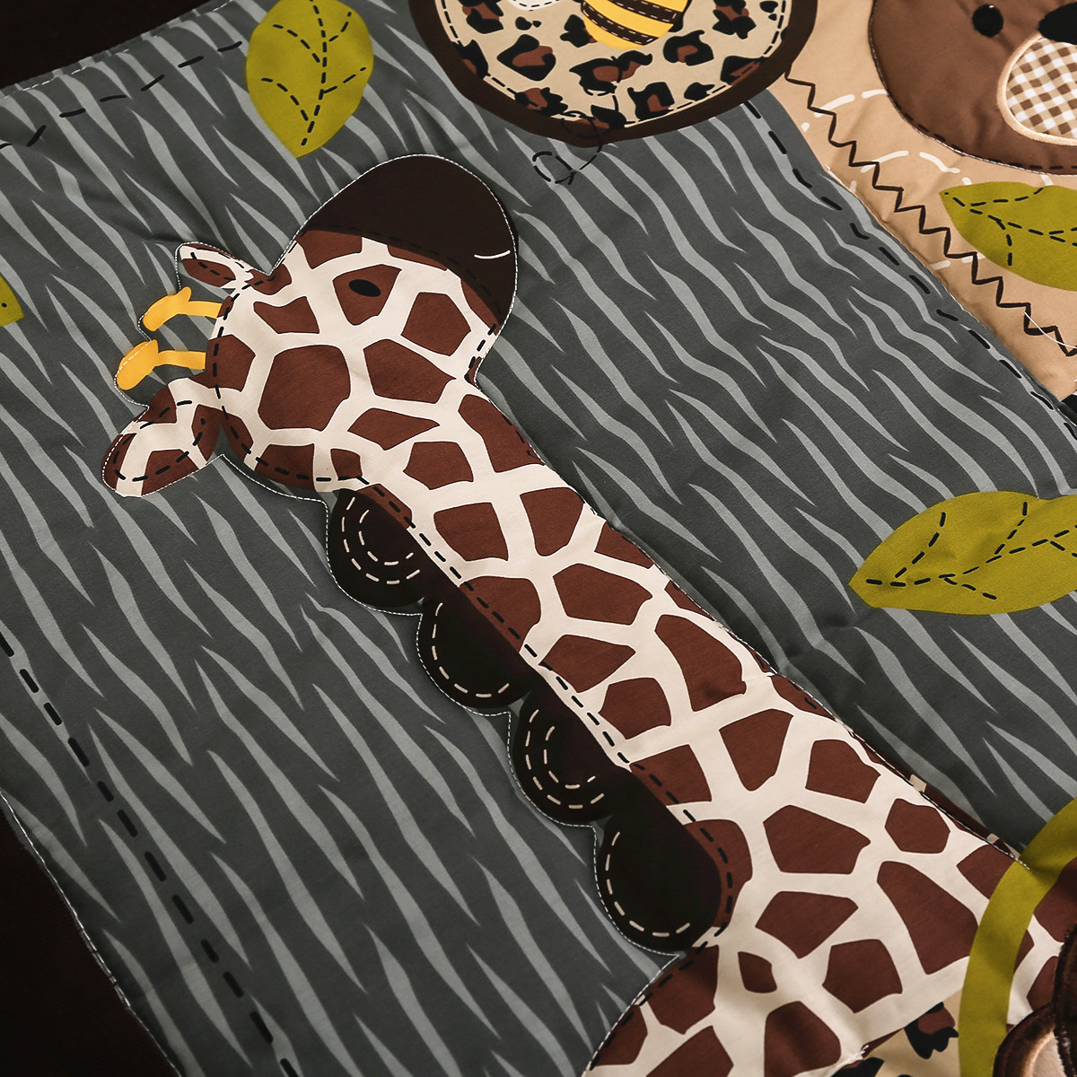 Parure de lit brodée pour nouv - Baby Nursery Animal Theme avis et prix